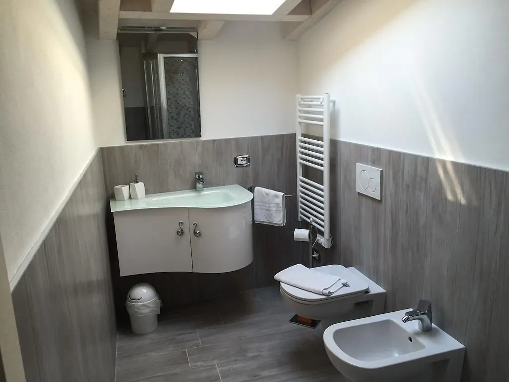 Lm House 01 Appartement Lonato 0*,