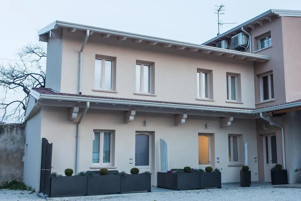 Lm House 01 Appartement Lonato