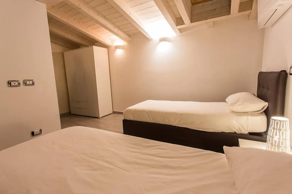 Lm House 01 Apartment Lonato