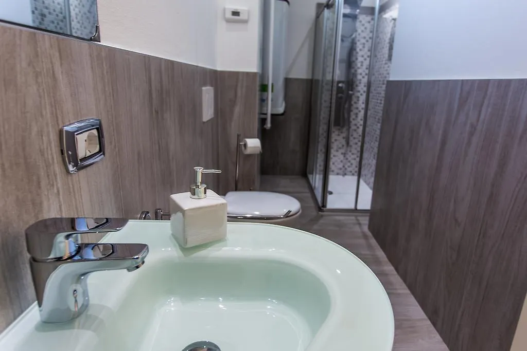 Lm House 01 Apartment Lonato